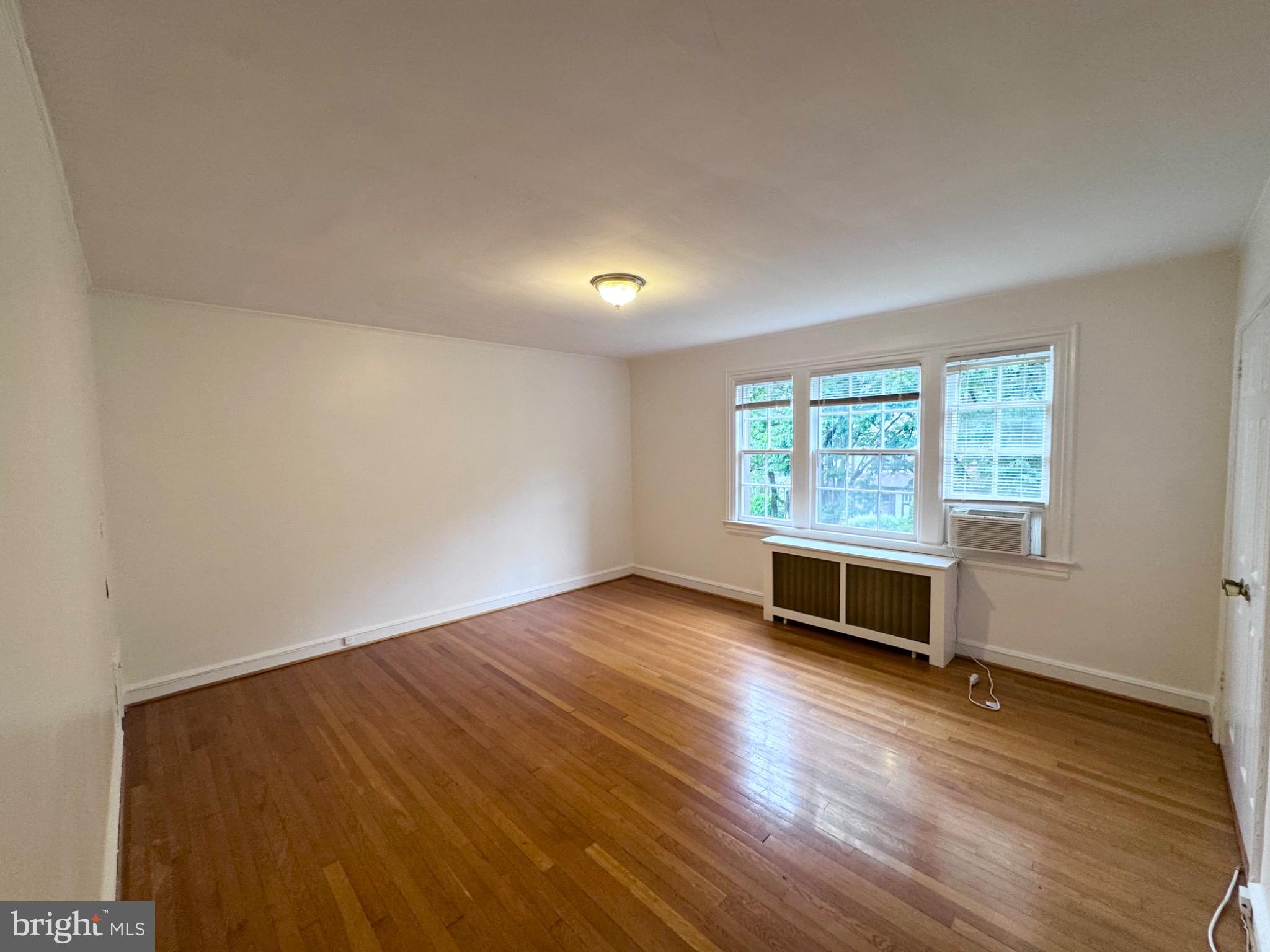 4417 Volta Place Northwest Washington, DC 20007 - Photo 12 of 29