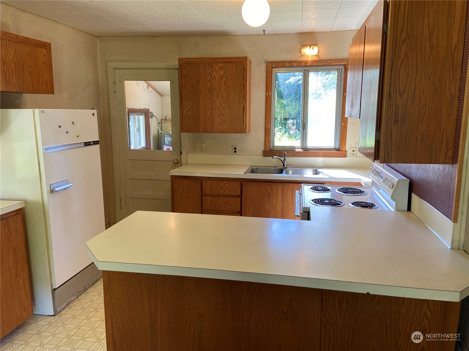 14844 Deception Road Anacortes, WA 98221 - Photo 8 of 13 Gallery Image 8