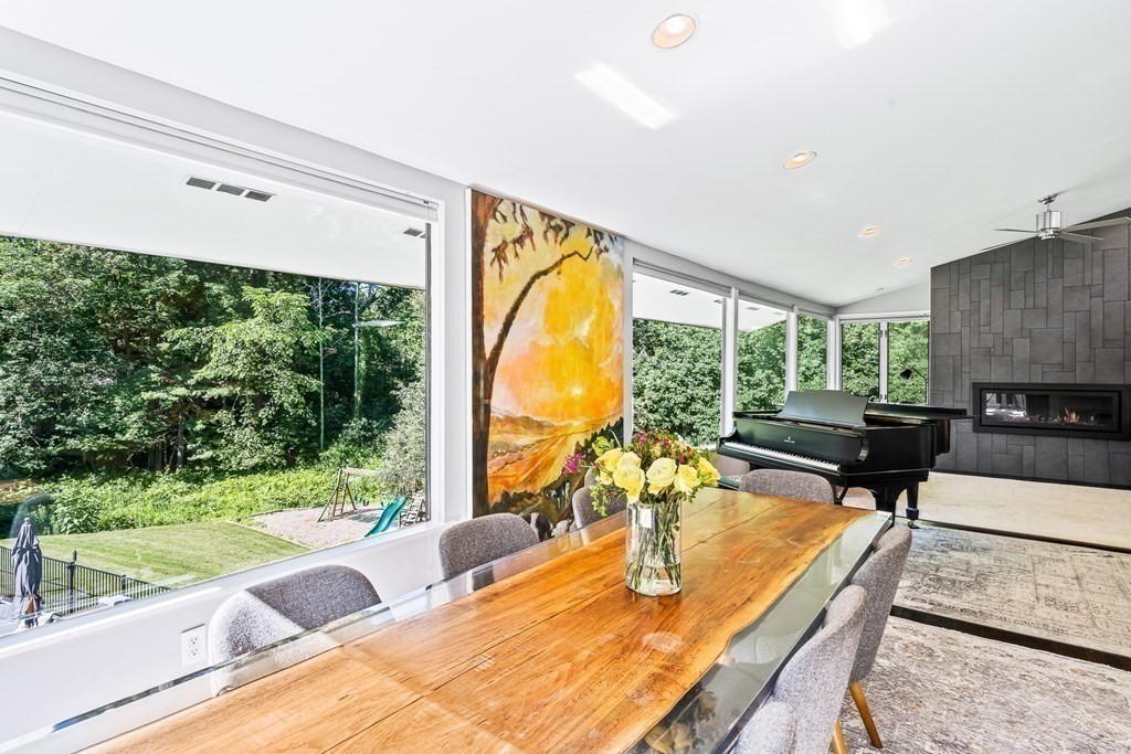 536 Glen Road Weston, MA 02493 - Photo 12 of 37