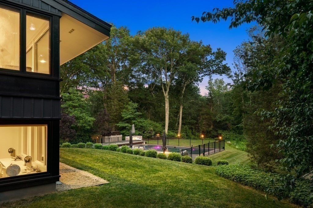 536 Glen Road Weston, MA 02493 - Photo 34 of 37