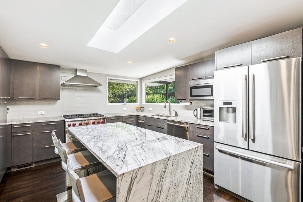 536 Glen Road Weston, MA 02493 - Photo 8 of 37