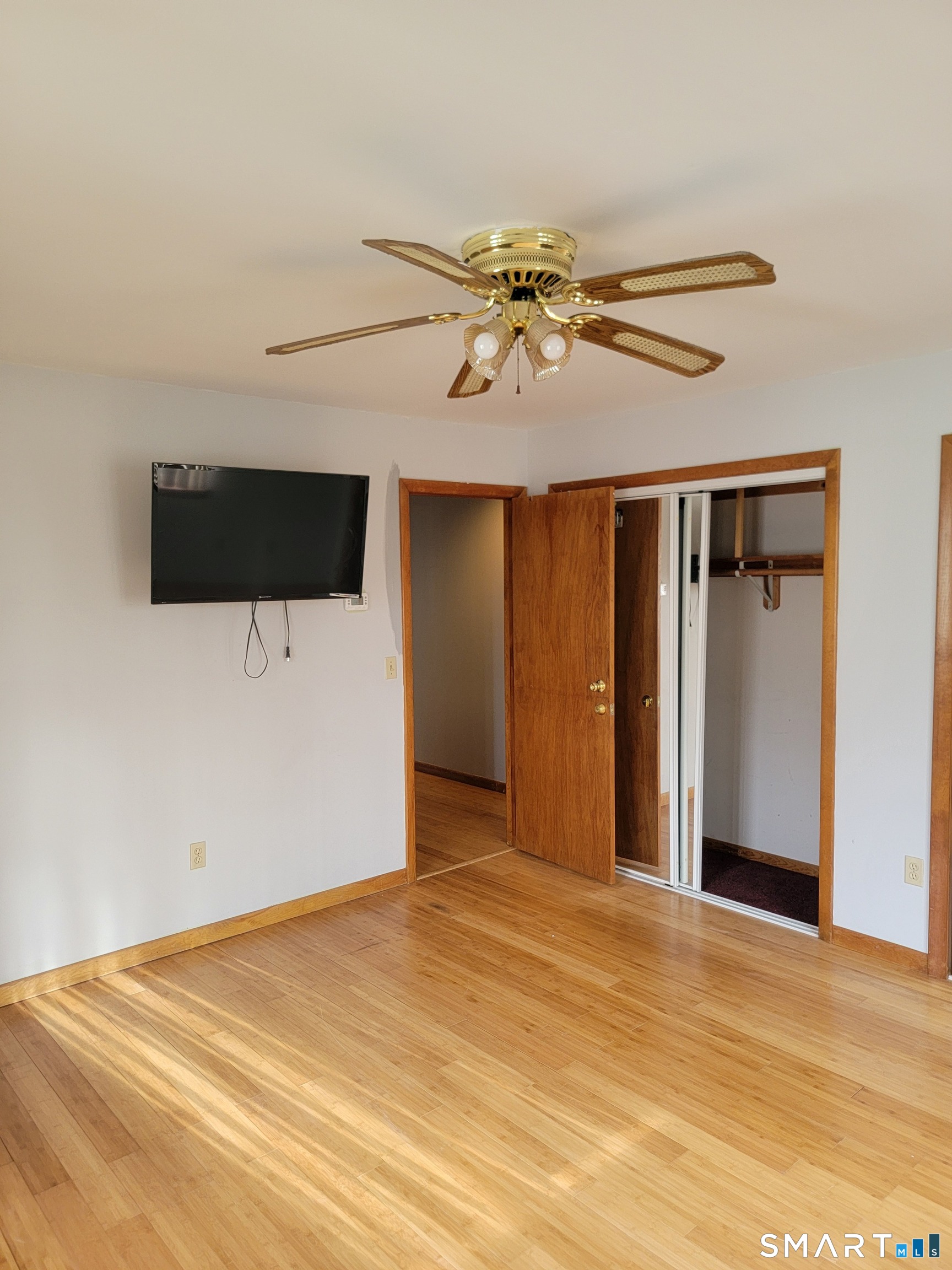 235 High Ridge Drive Bridgeport, CT 06606 - Photo 18 of 31