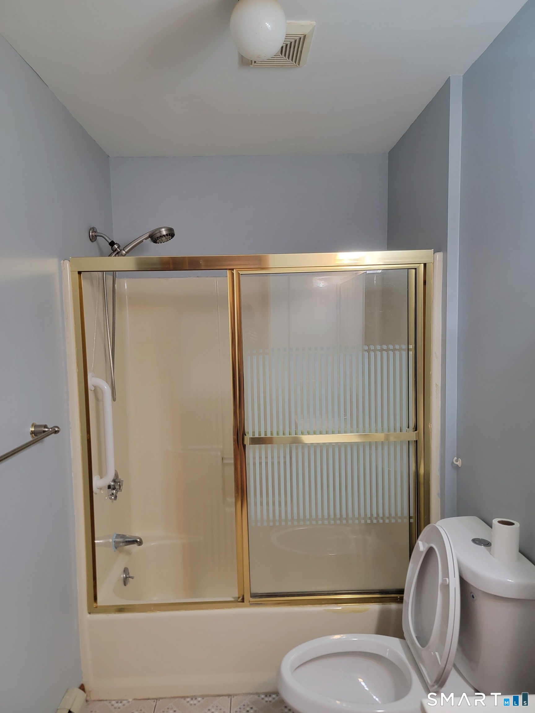 235 High Ridge Drive Bridgeport, CT 06606 - Photo 19 of 31