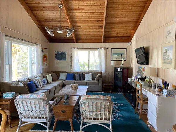 $7,000 | 11 Seneca Street, Ocean Beach, NY 11770