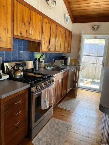 $7,000 | 11 Seneca Street, Ocean Beach, NY 11770