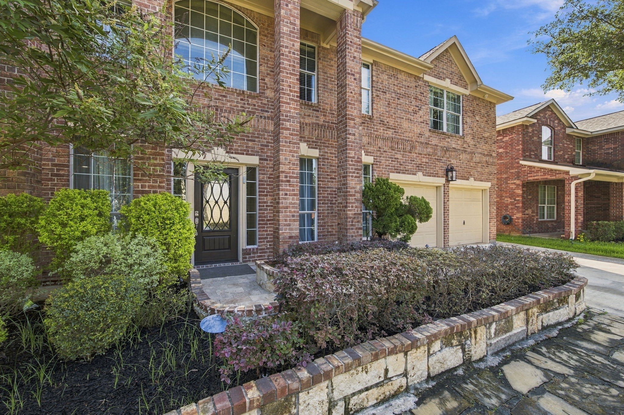 6714 Russelfield Lane Houston, TX 77049 - Photo 4 of 49 Gallery Image 4