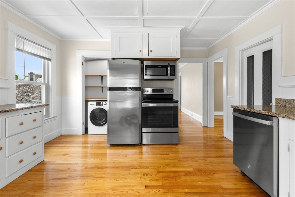 19 Trask Street, Unit 2 Gloucester, MA 01930 - Photo 16 of 36