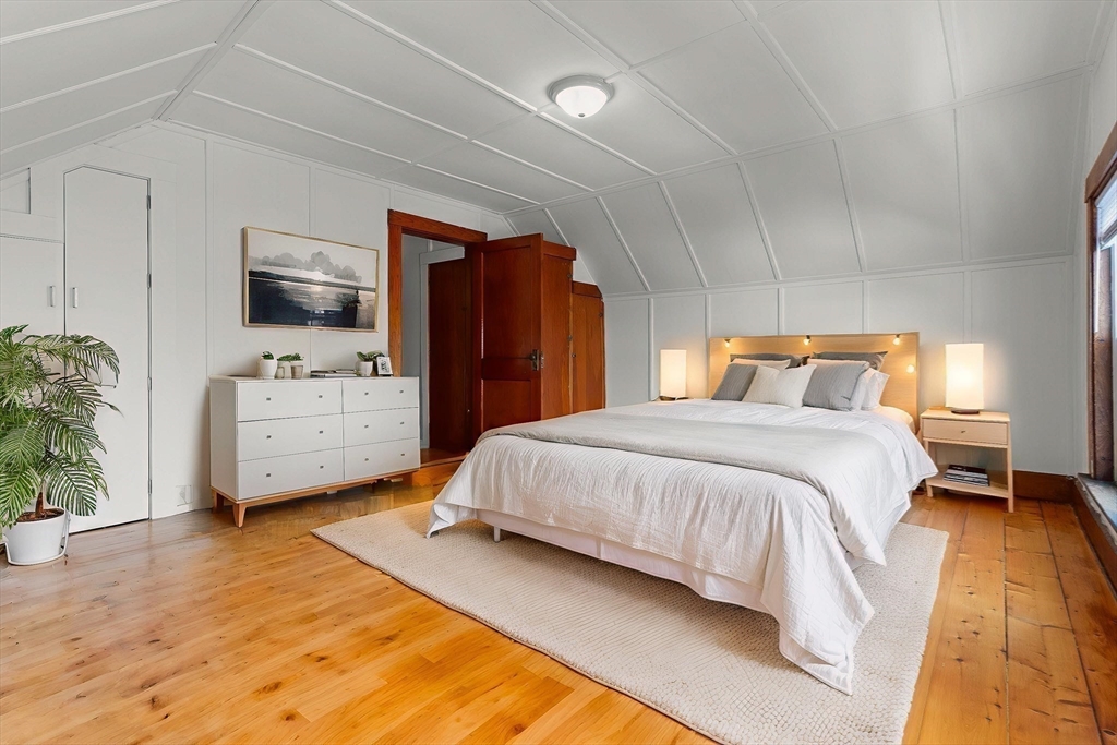 19 Trask Street, Unit 2 Gloucester, MA 01930 - Photo 25 of 36