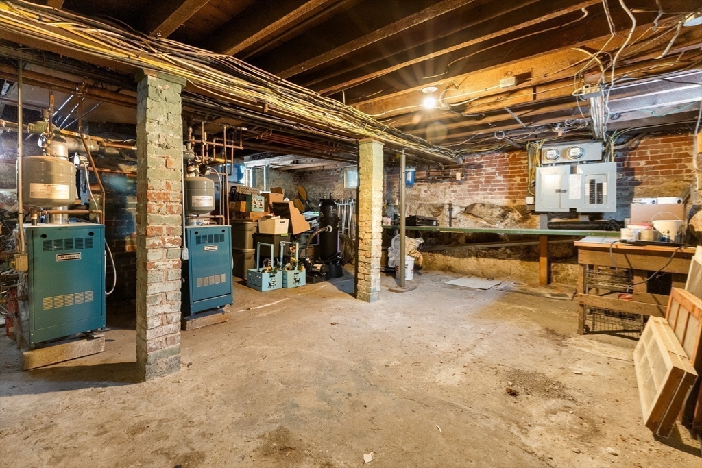 19 Trask Street, Unit 2 Gloucester, MA 01930 - Photo 30 of 36