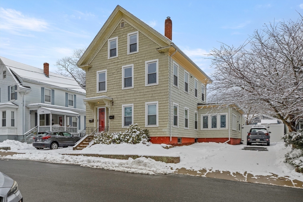 19 Trask Street, Unit 2 Gloucester, MA 01930 - Photo 32 of 36