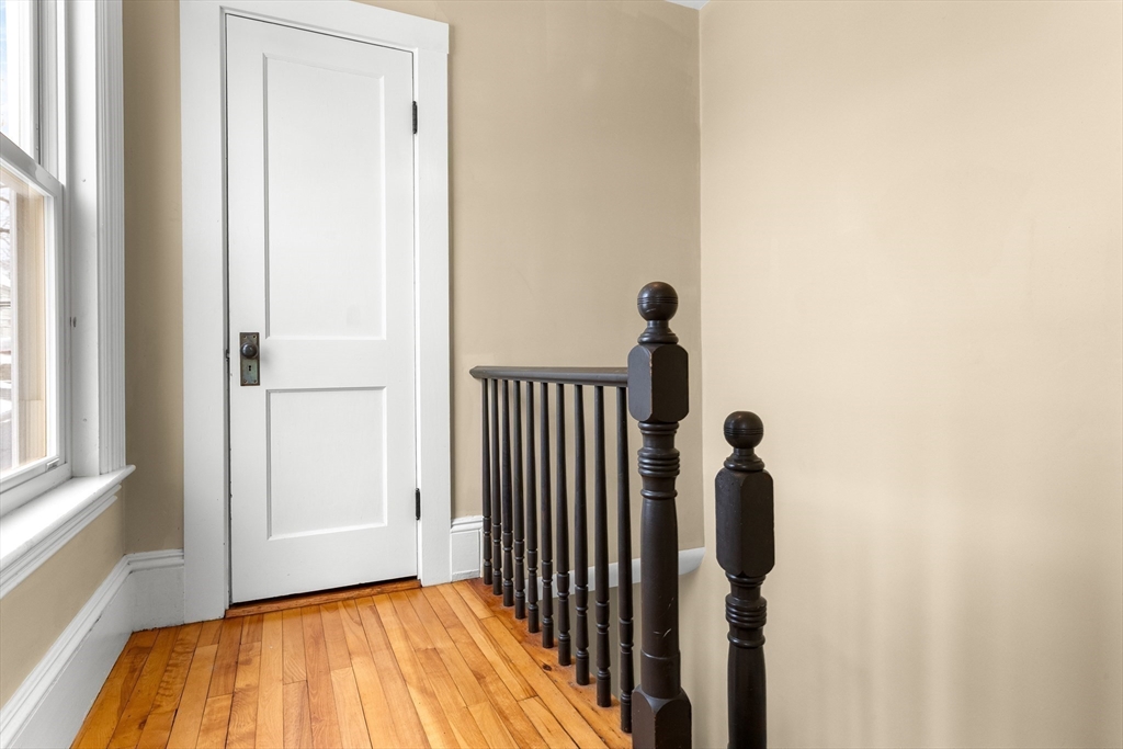 19 Trask Street, Unit 2 Gloucester, MA 01930 - Photo 6 of 36