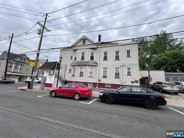 $2,500 | 291 North 8th Street, Prospect Park, NJ 07508