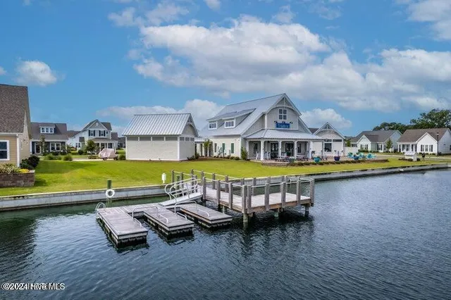 $1,379,000 | 404 Summer Duck Drive, Beaufort, NC 28516