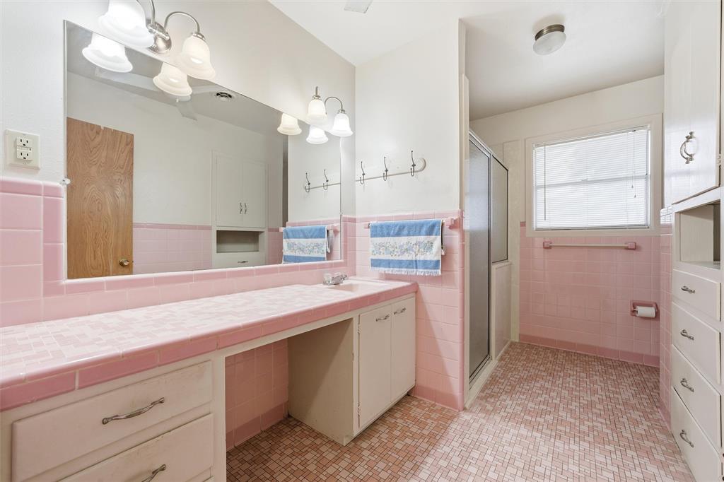 511 South Harrison Street West, TX 76691 - Photo 20 of 26