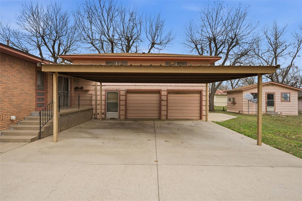 511 South Harrison Street West, TX 76691 - Photo 24 of 26