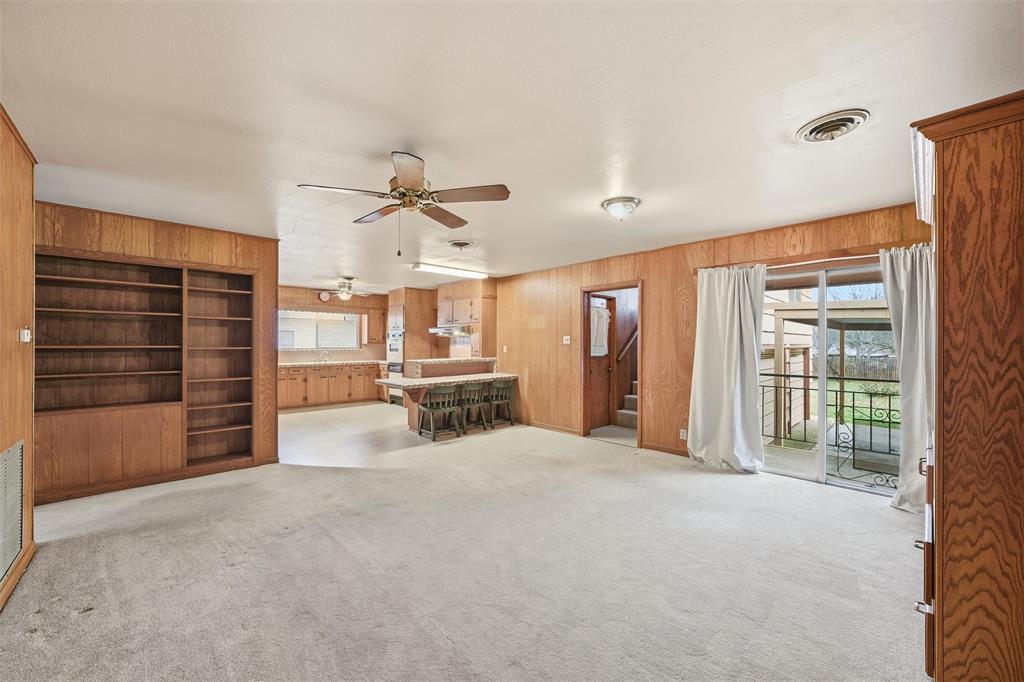 511 South Harrison Street West, TX 76691 - Photo 4 of 26