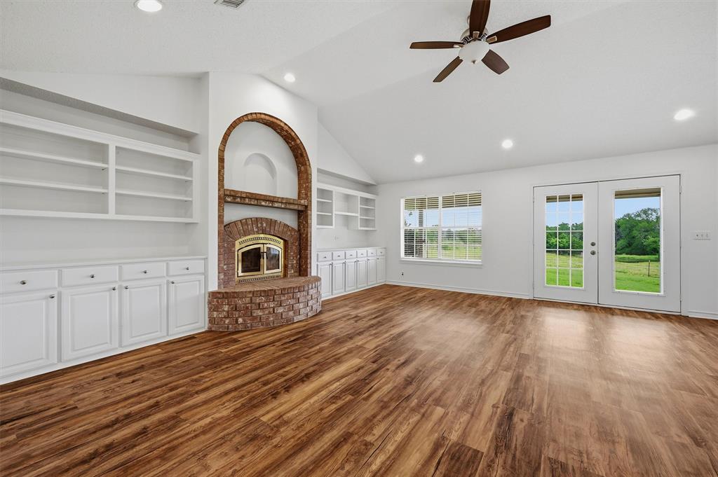 929 County Line Church Road Whitesboro, TX 76273 - Photo 10 of 40 Gallery Image 10