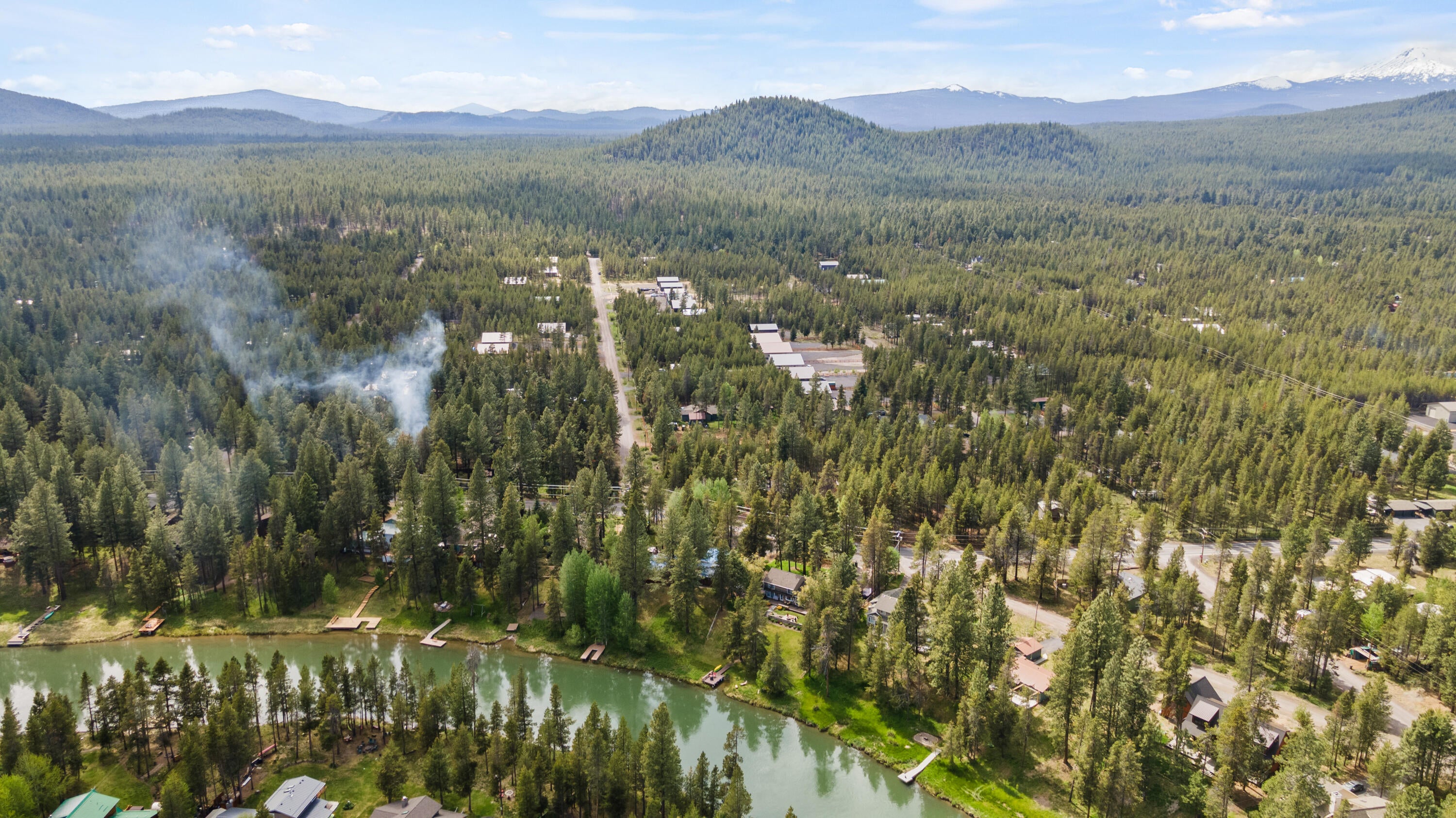 17049 Laguna Road Bend, OR 97707 - Photo 27 of 28 Just minutes from the community boat ramp and park!