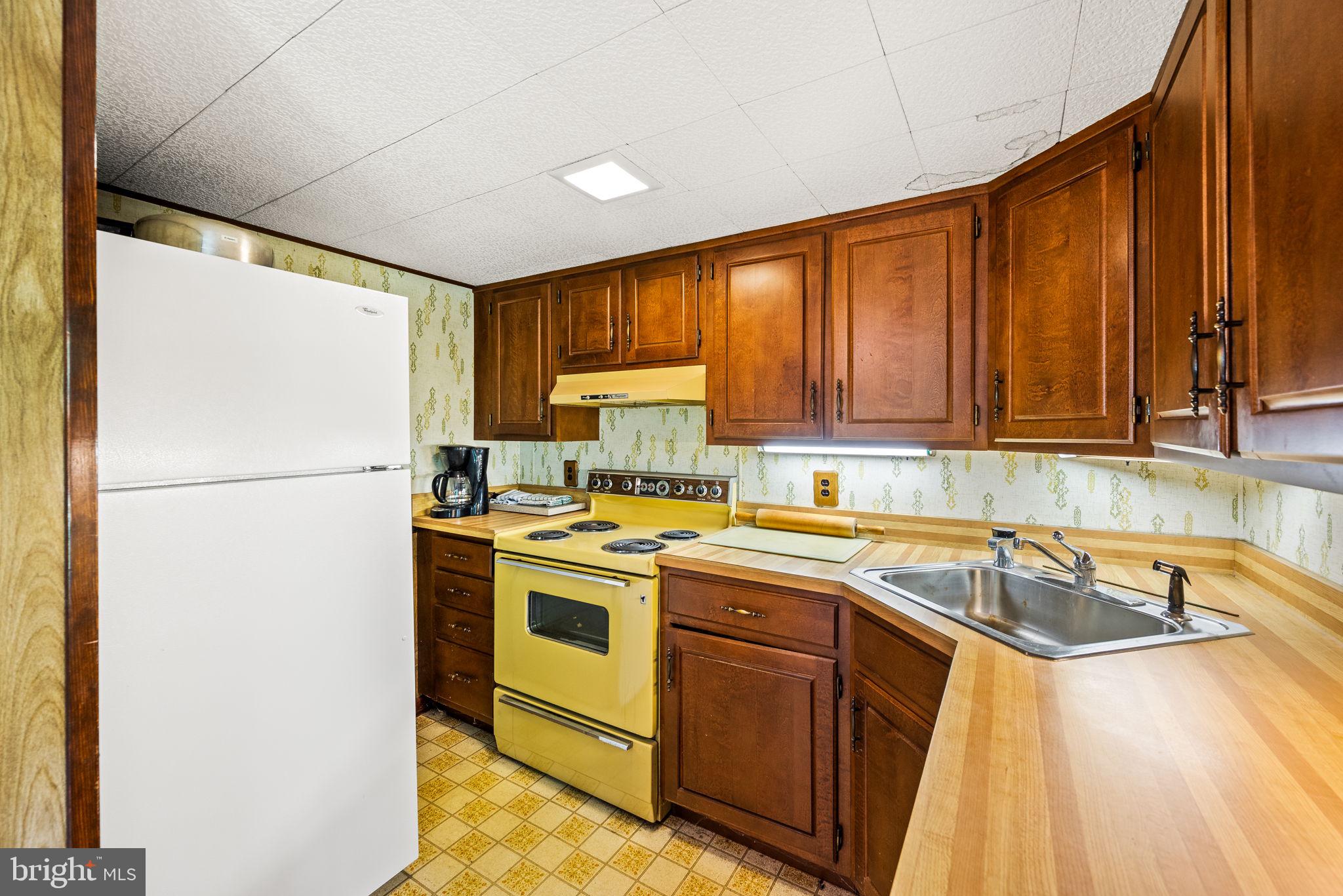 1 Arrowhead Trail Media, PA 19063 - Photo 22 of 34 In-law Suite Kitchen