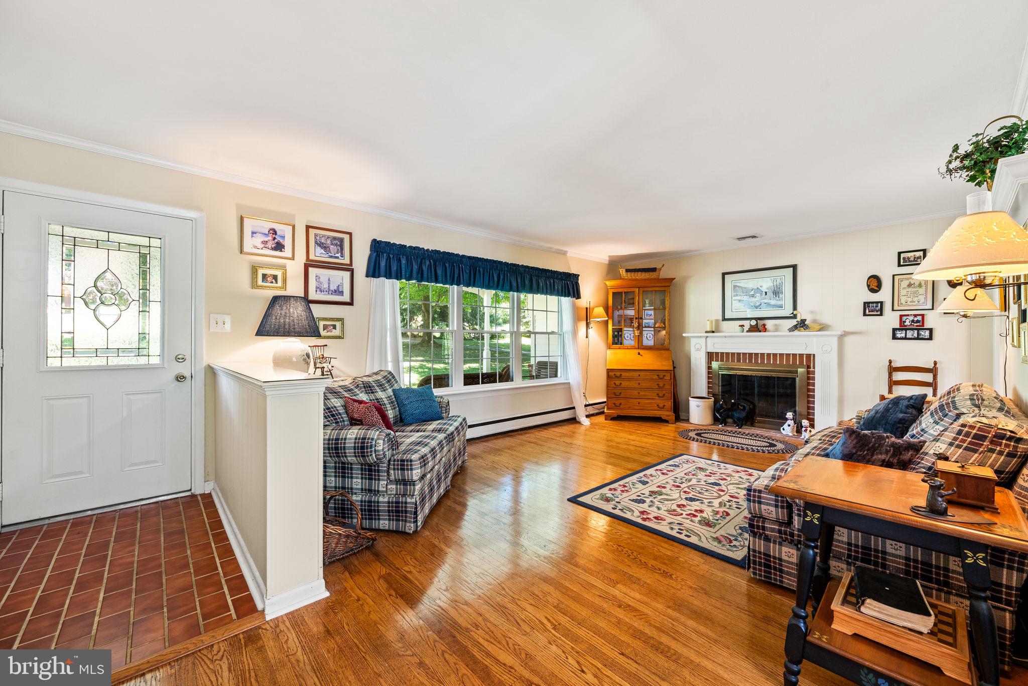 1 Arrowhead Trail Media, PA 19063 - Photo 3 of 34 Living Room