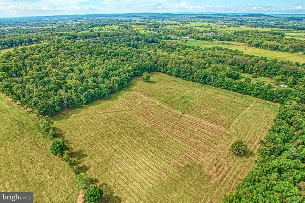 $2,500,000 | 43470 Evans Pond Road, Leesburg, VA 20176