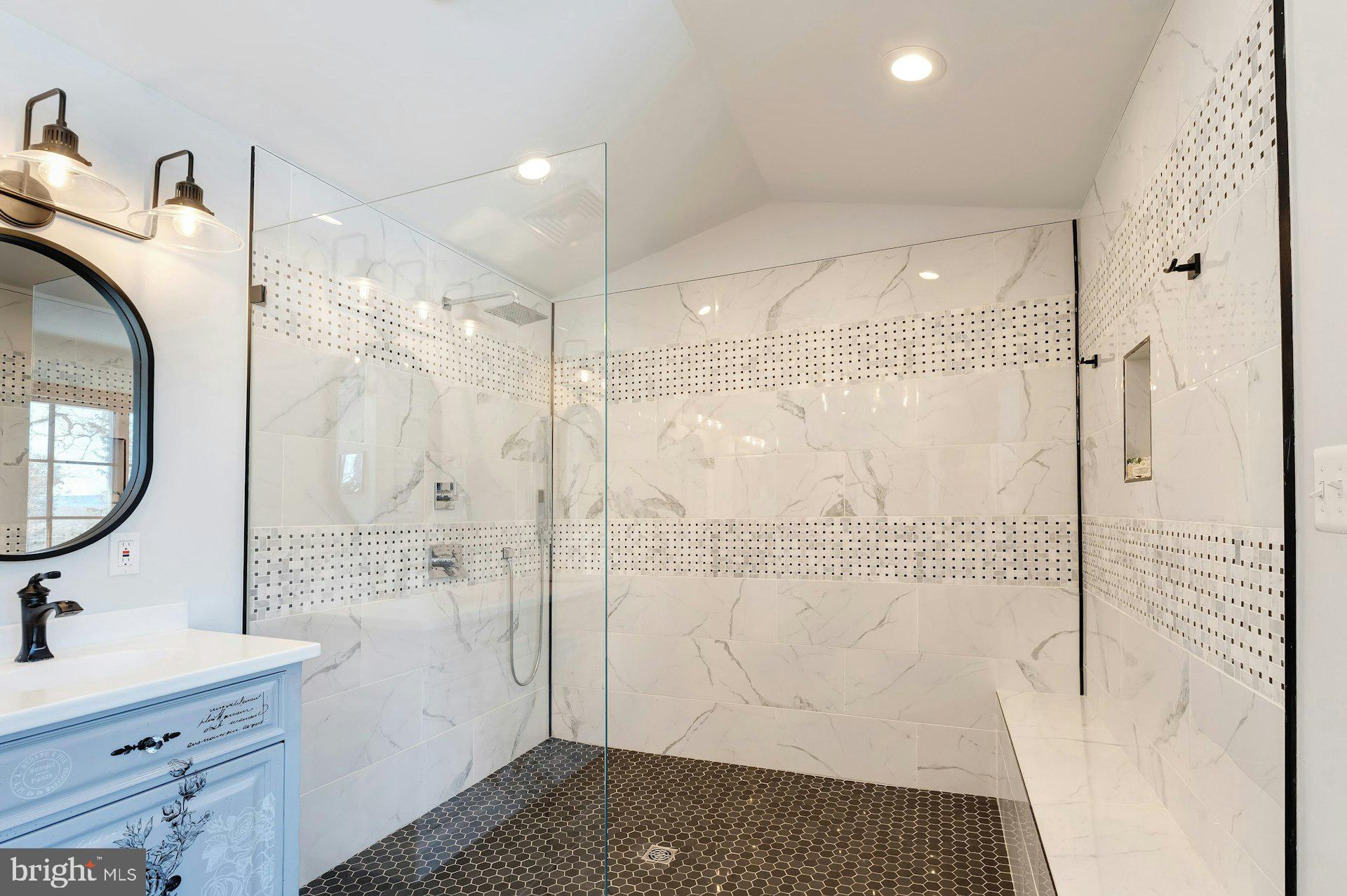 43470 Evans Pond Road Leesburg, VA 20176 - Photo 33 of 114 a bathroom with a sink a toilet and shower