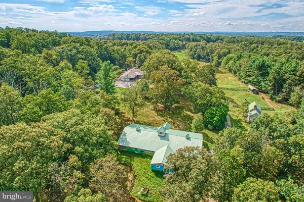 $2,500,000 | 43470 Evans Pond Road, Leesburg, VA 20176