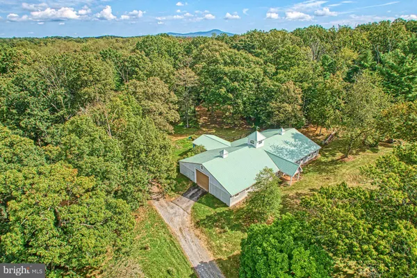 $2,500,000 | 43470 Evans Pond Road, Leesburg, VA 20176