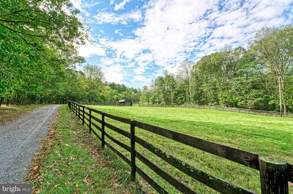 $2,500,000 | 43470 Evans Pond Road, Leesburg, VA 20176