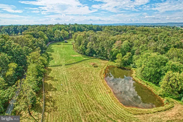 $2,500,000 | 43470 Evans Pond Road, Leesburg, VA 20176