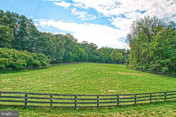$2,500,000 | 43470 Evans Pond Road, Leesburg, VA 20176