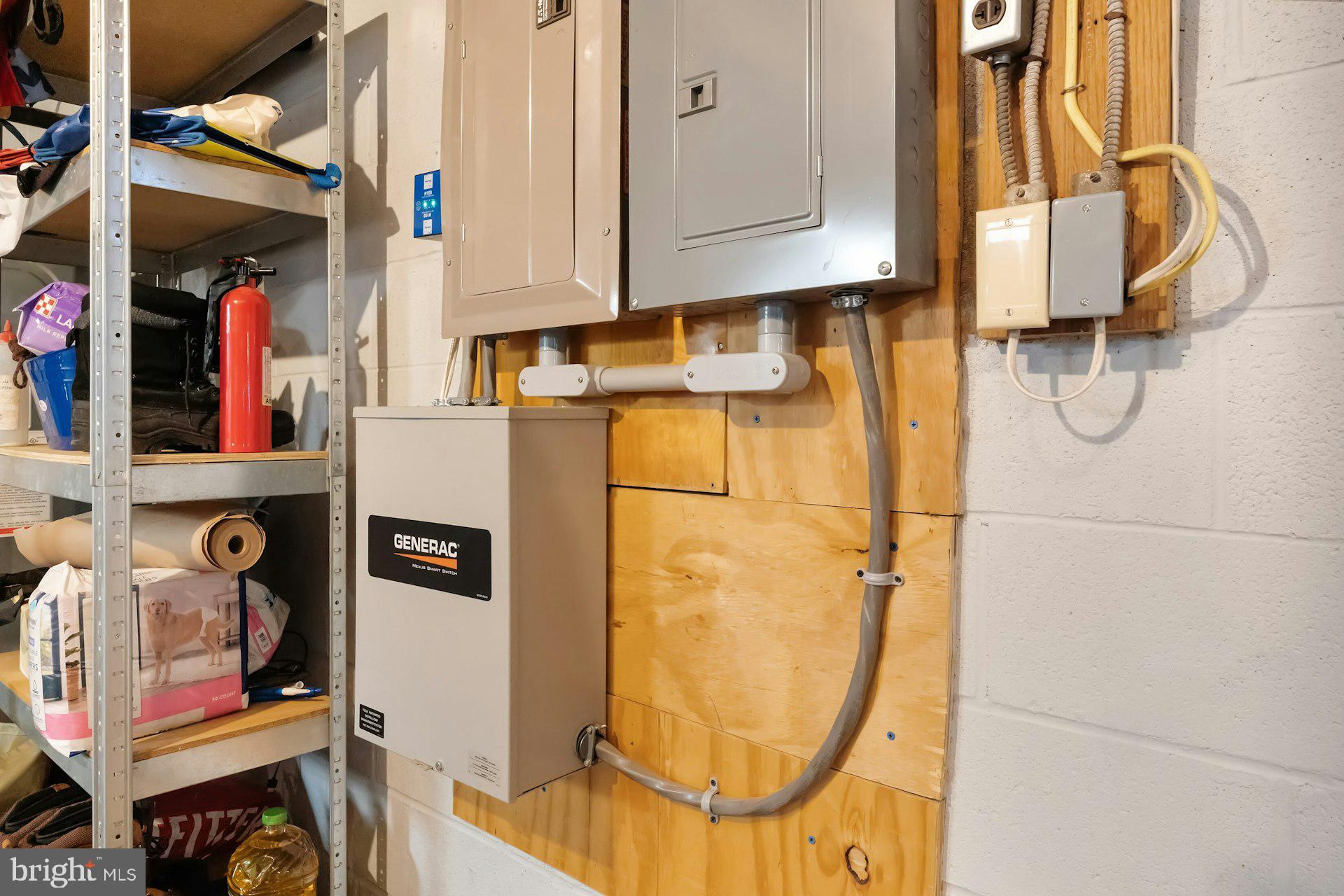 43470 Evans Pond Road Leesburg, VA 20176 - Photo 89 of 114 a utility room with dryer and washer