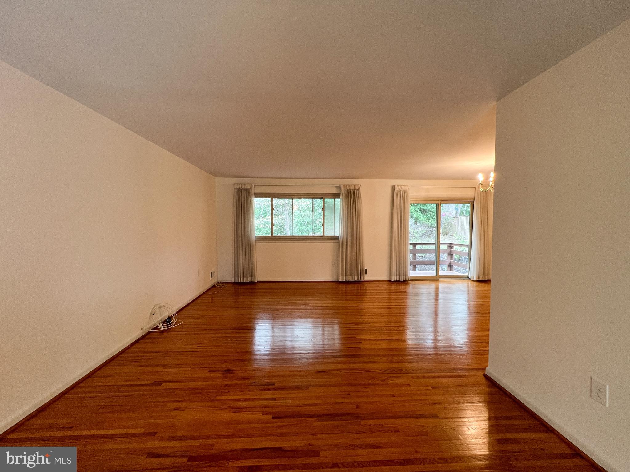 10810 Margate Road Silver Spring, MD 20901 - Photo 13 of 36 Living Room