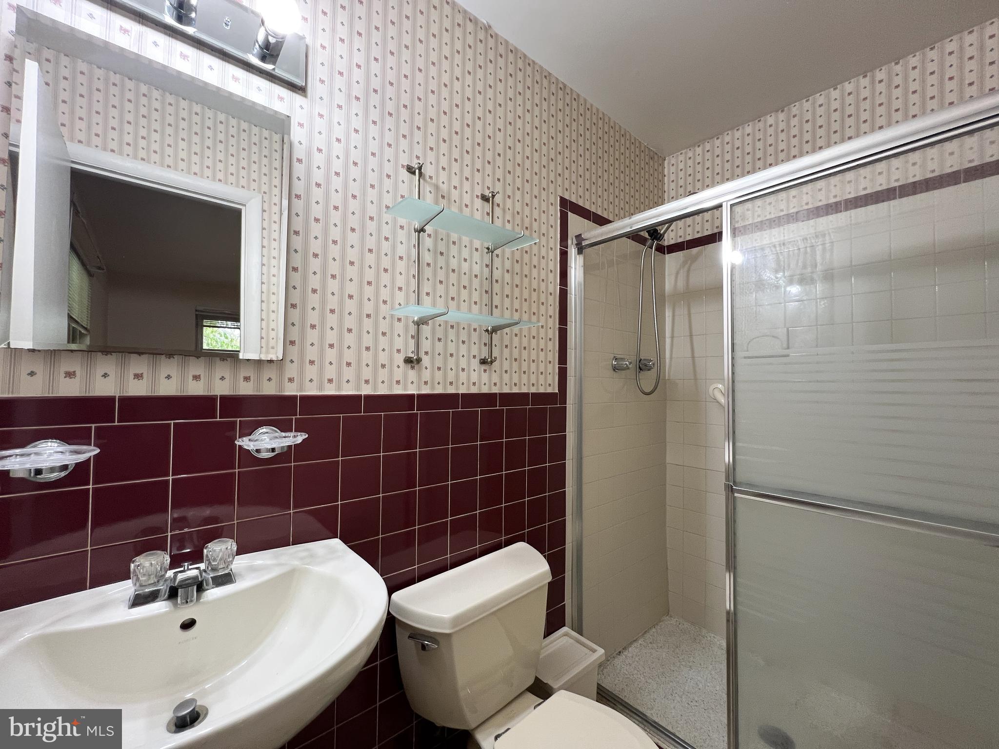 10810 Margate Road Silver Spring, MD 20901 - Photo 21 of 36 Primary Bathroom