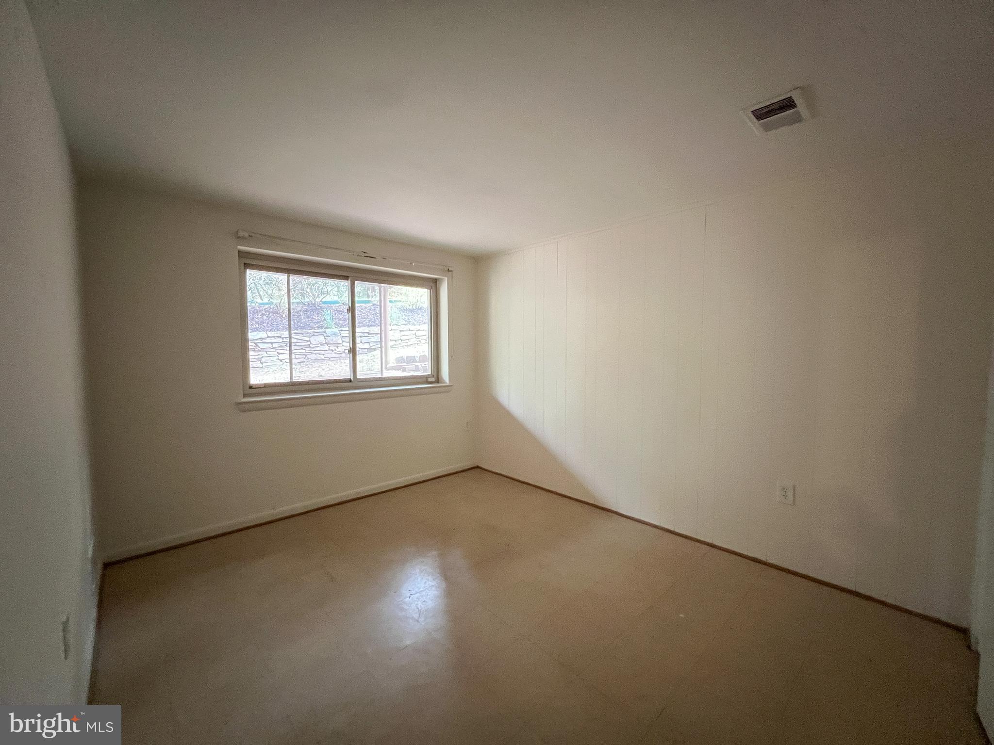 10810 Margate Road Silver Spring, MD 20901 - Photo 27 of 36 Basement Bedroom #4