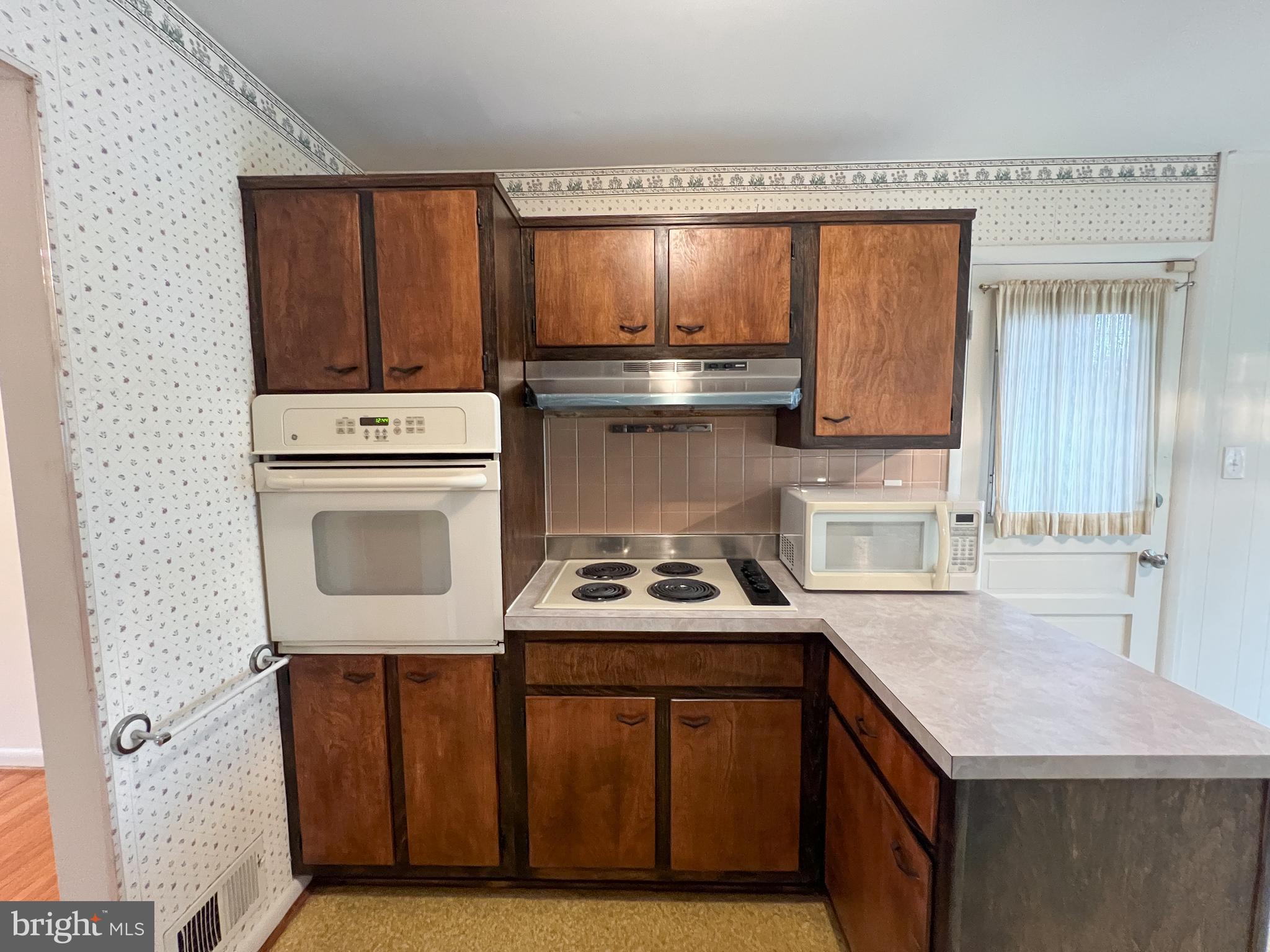 10810 Margate Road Silver Spring, MD 20901 - Photo 6 of 36 Kitchen