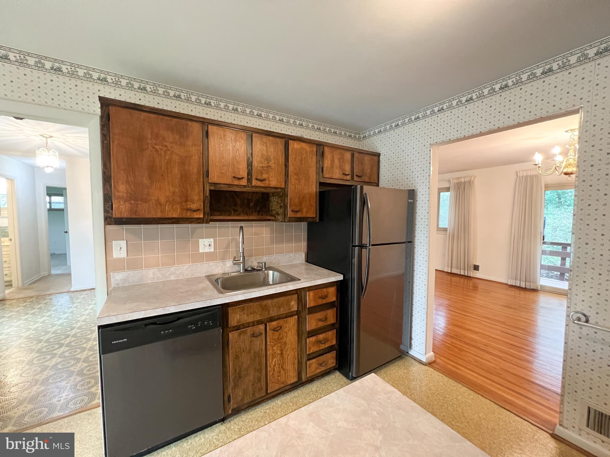 10810 Margate Road Silver Spring, MD 20901 - Photo 7 of 36 Kitchen