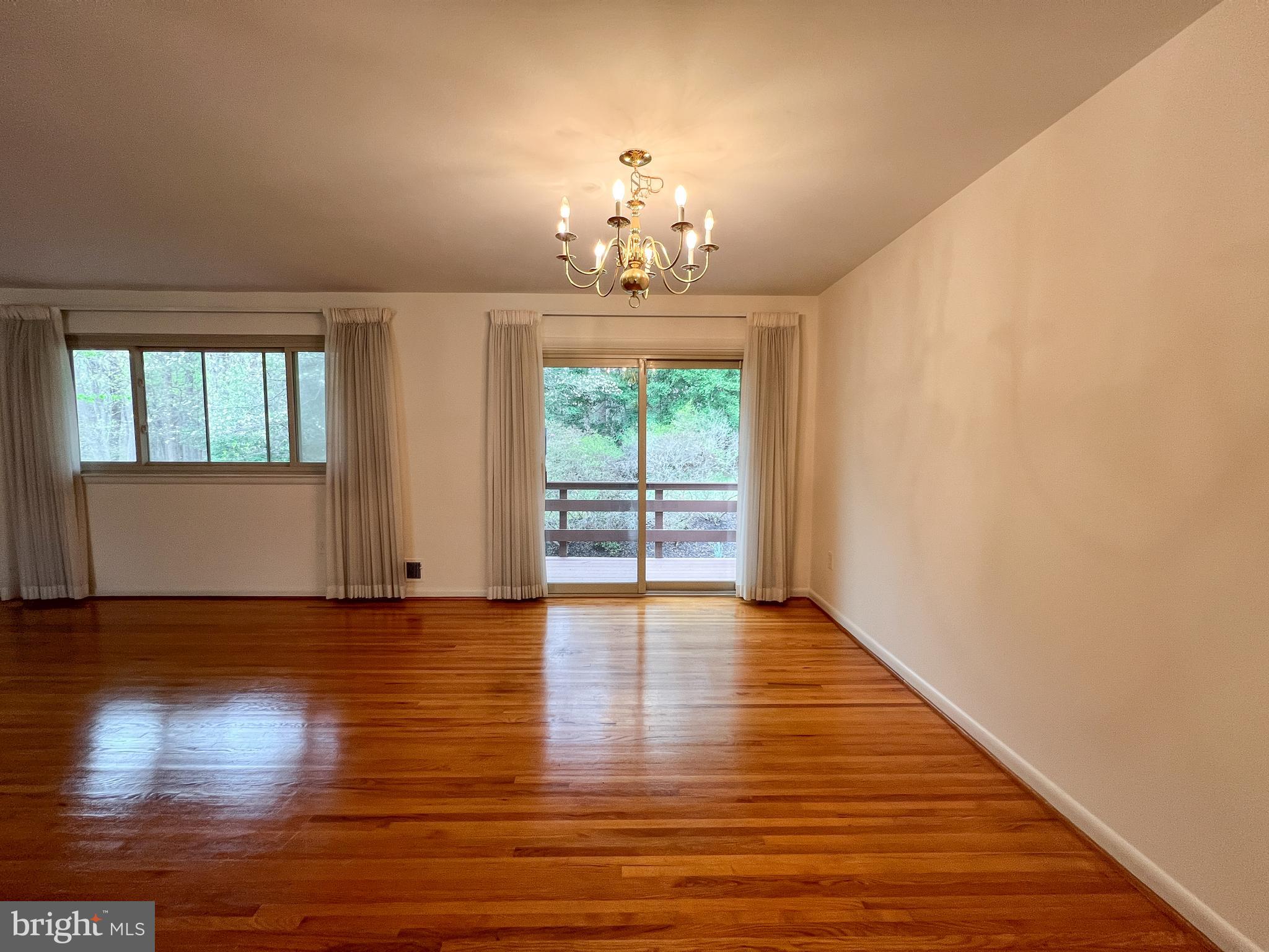 10810 Margate Road Silver Spring, MD 20901 - Photo 9 of 36 Dining Room, Sliding Door to Deck
