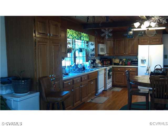 25103 Cox Road Petersburg, VA 23803 - Photo 7 of 18 Kitchen