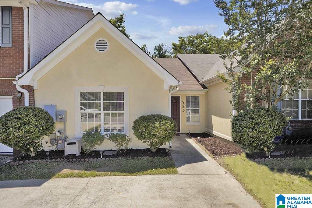 725 3rd Street Northeast Alabaster, AL 35007 - Photo 1 of 14 Gallery Image 1