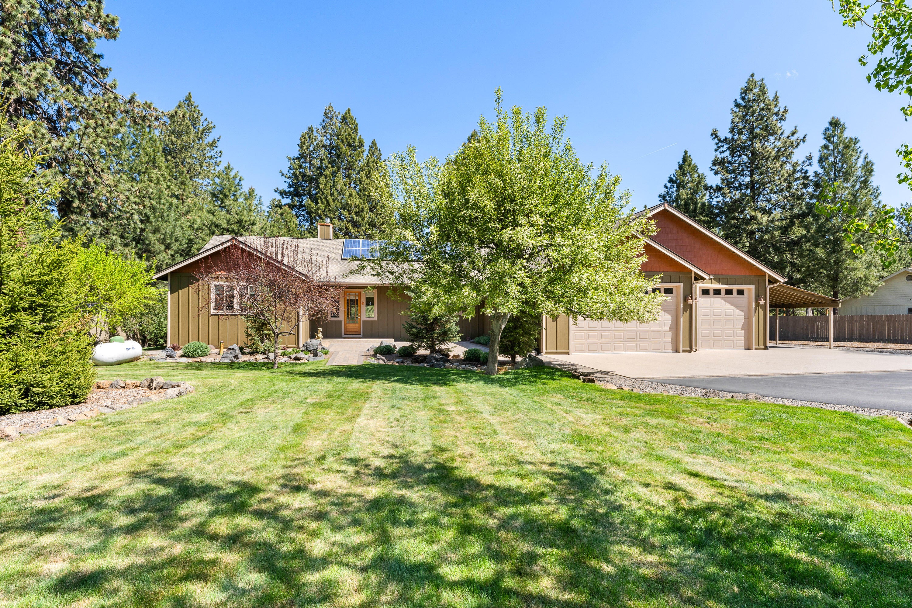 19236 Kiowa Road Bend, OR 97702 - Photo 1 of 52 19236-Kiowa-Road-Bend-OR-97702_ (15)