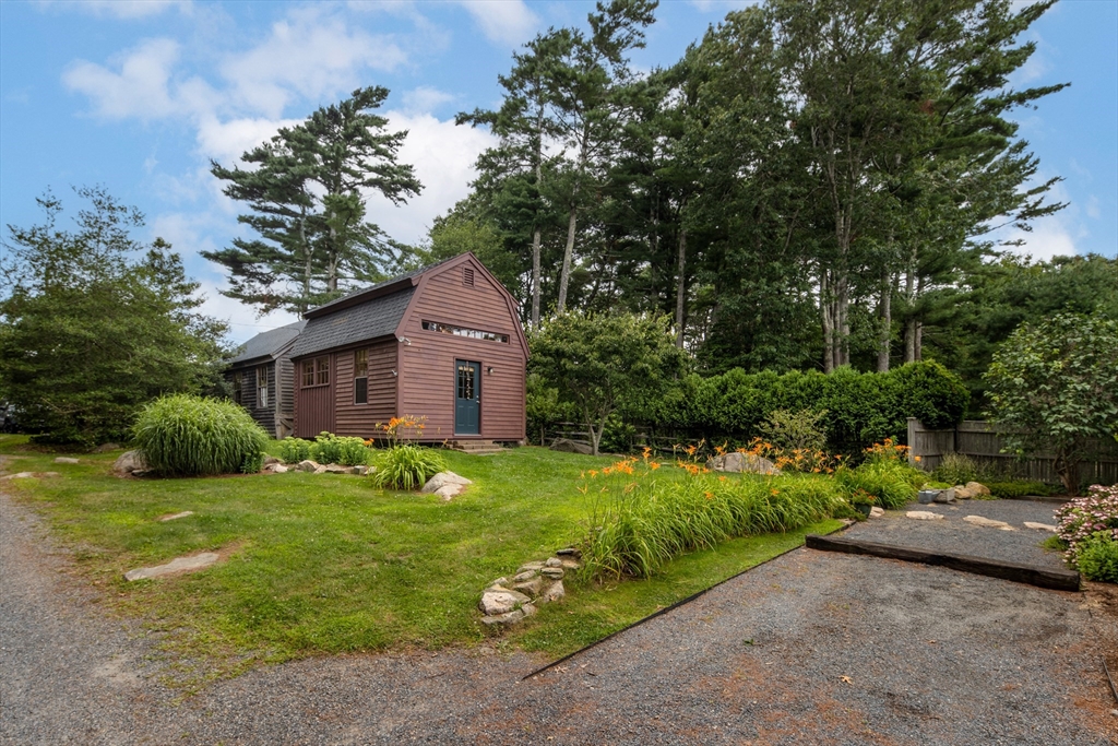 94 Aucoot Road Mattapoisett, MA 02739 - Photo 6 of 42