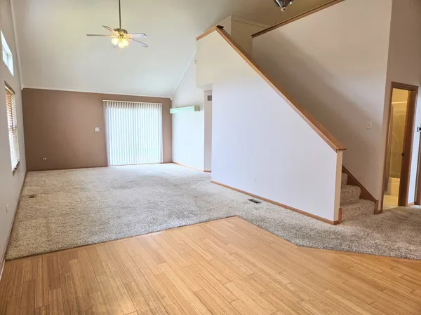 $275,000 | 130 South McGinty Street, Diamond, IL 60416