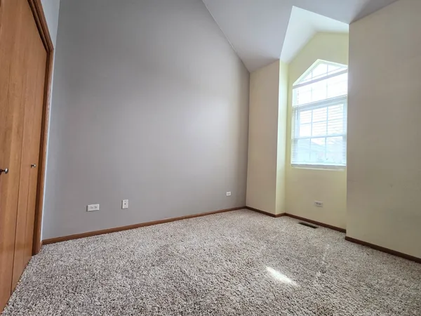 $275,000 | 130 South McGinty Street, Diamond, IL 60416