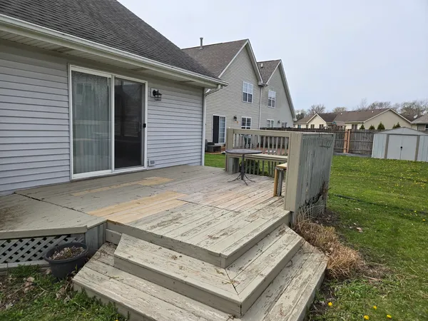 $275,000 | 130 South McGinty Street, Diamond, IL 60416