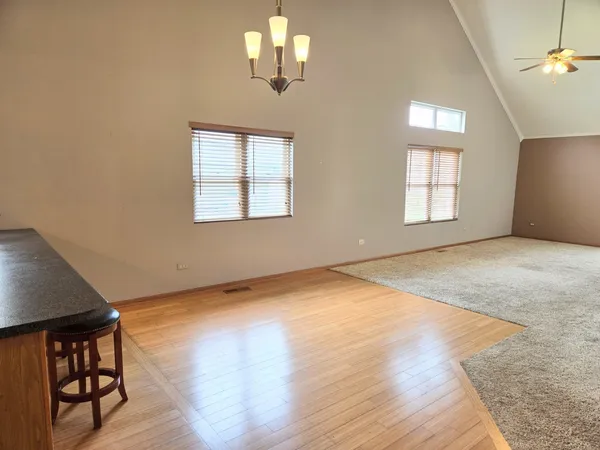 $275,000 | 130 South McGinty Street, Diamond, IL 60416