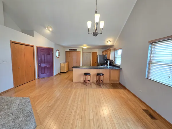 $275,000 | 130 South McGinty Street, Diamond, IL 60416