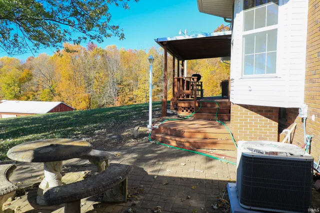 $610,000 | 4627 South 50 East, Huntingburg, IN 47542