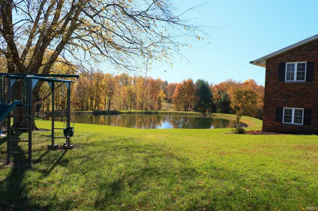 $610,000 | 4627 South 50 East, Huntingburg, IN 47542