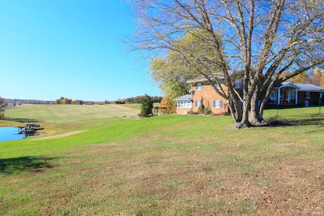 $610,000 | 4627 South 50 East, Huntingburg, IN 47542